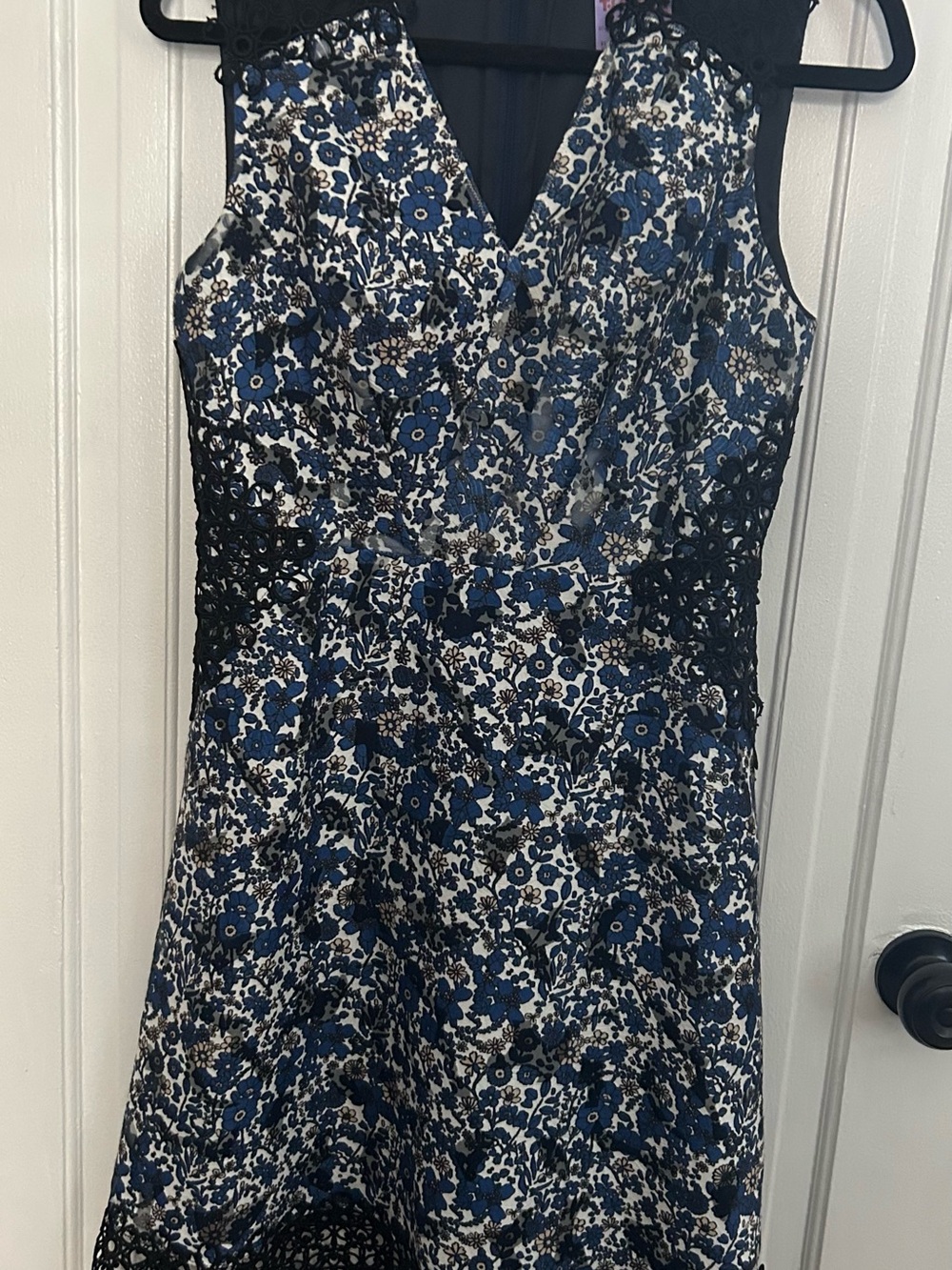 Elie Tahari Blue and Black Floral V-Neck Dress